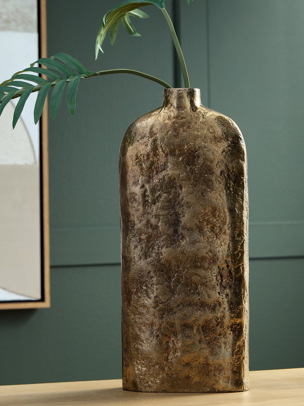 Wallmond Vase