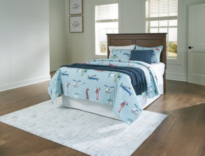 Danabrin Panel Storage Bed
