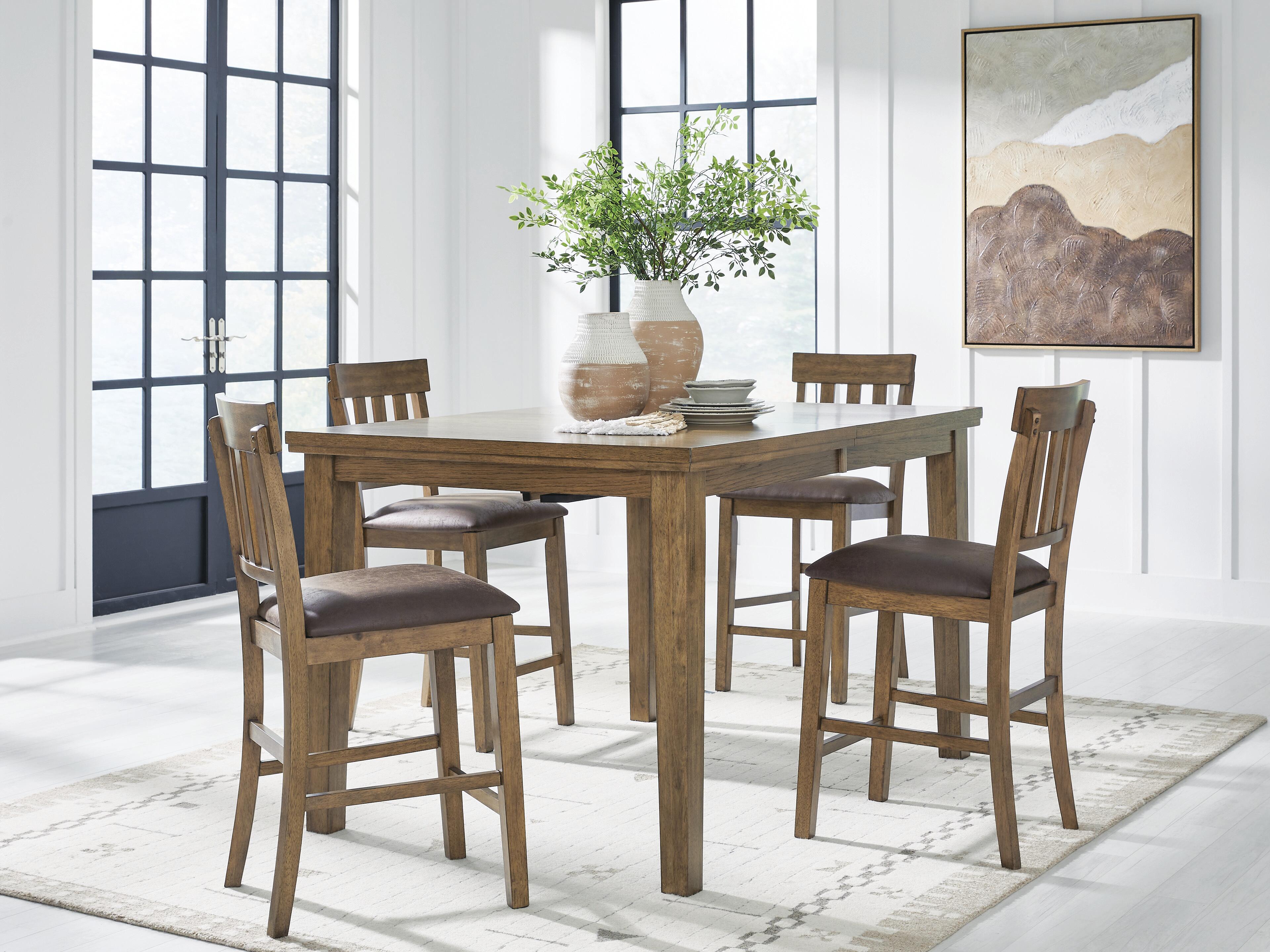 Urbinforte Dinning Room Set