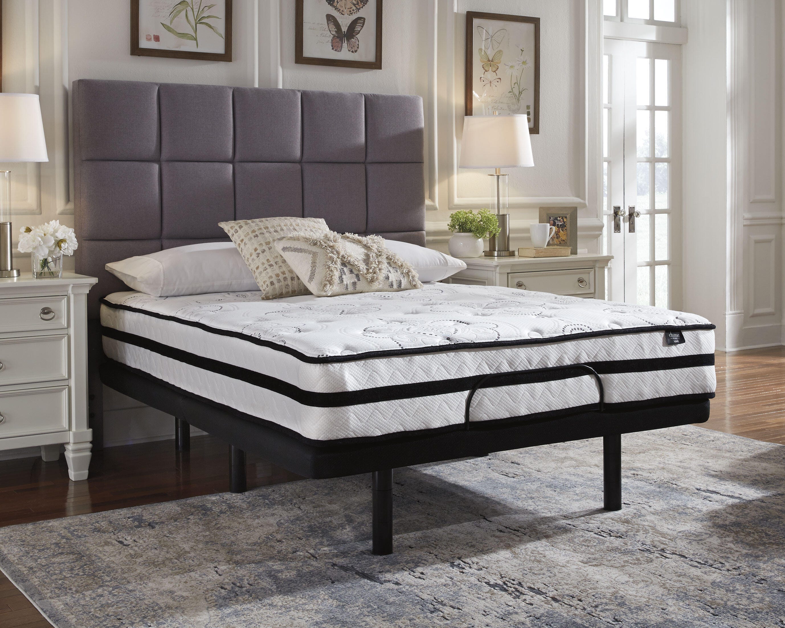 Chime 10 Inch Hybrid Mattress in a Box