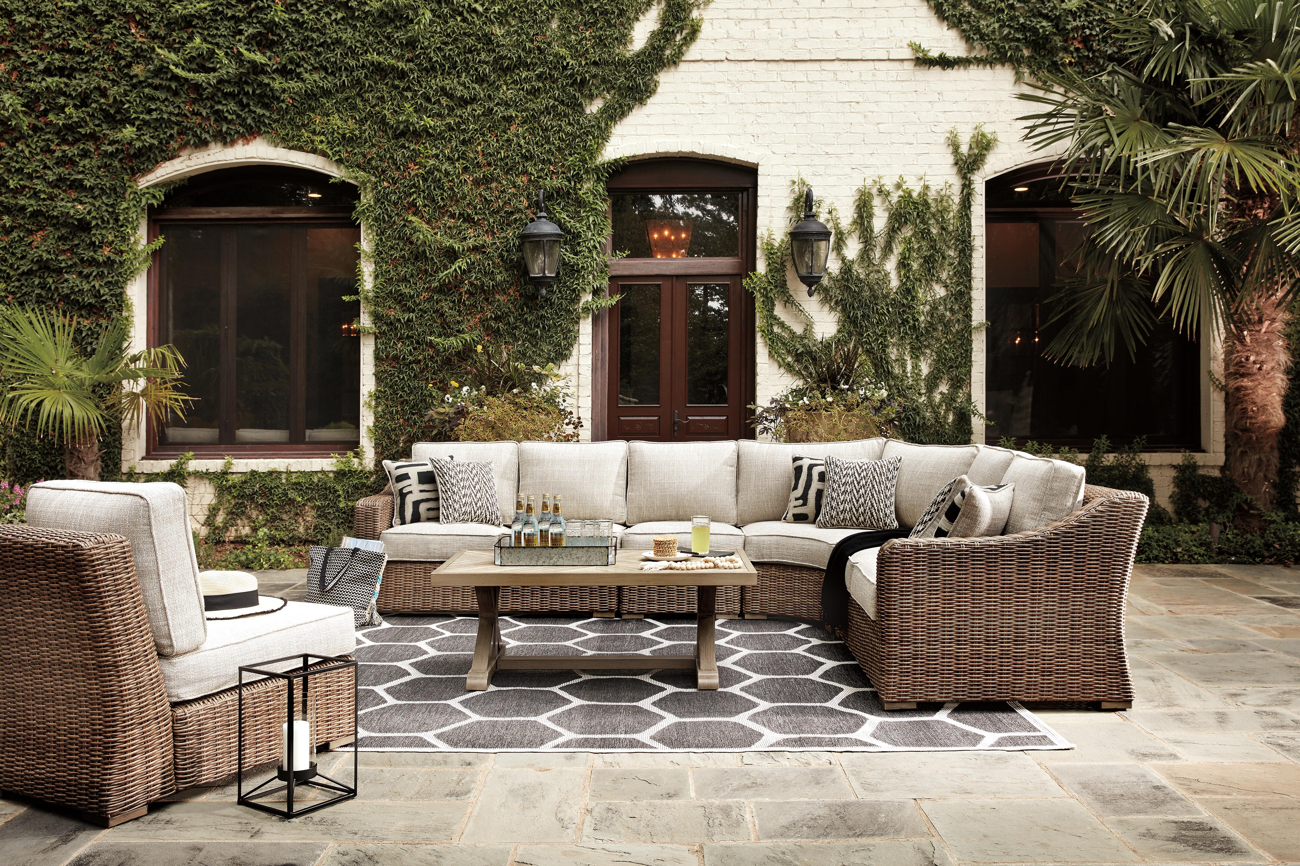 Beachcroft Outdoor Seating Set