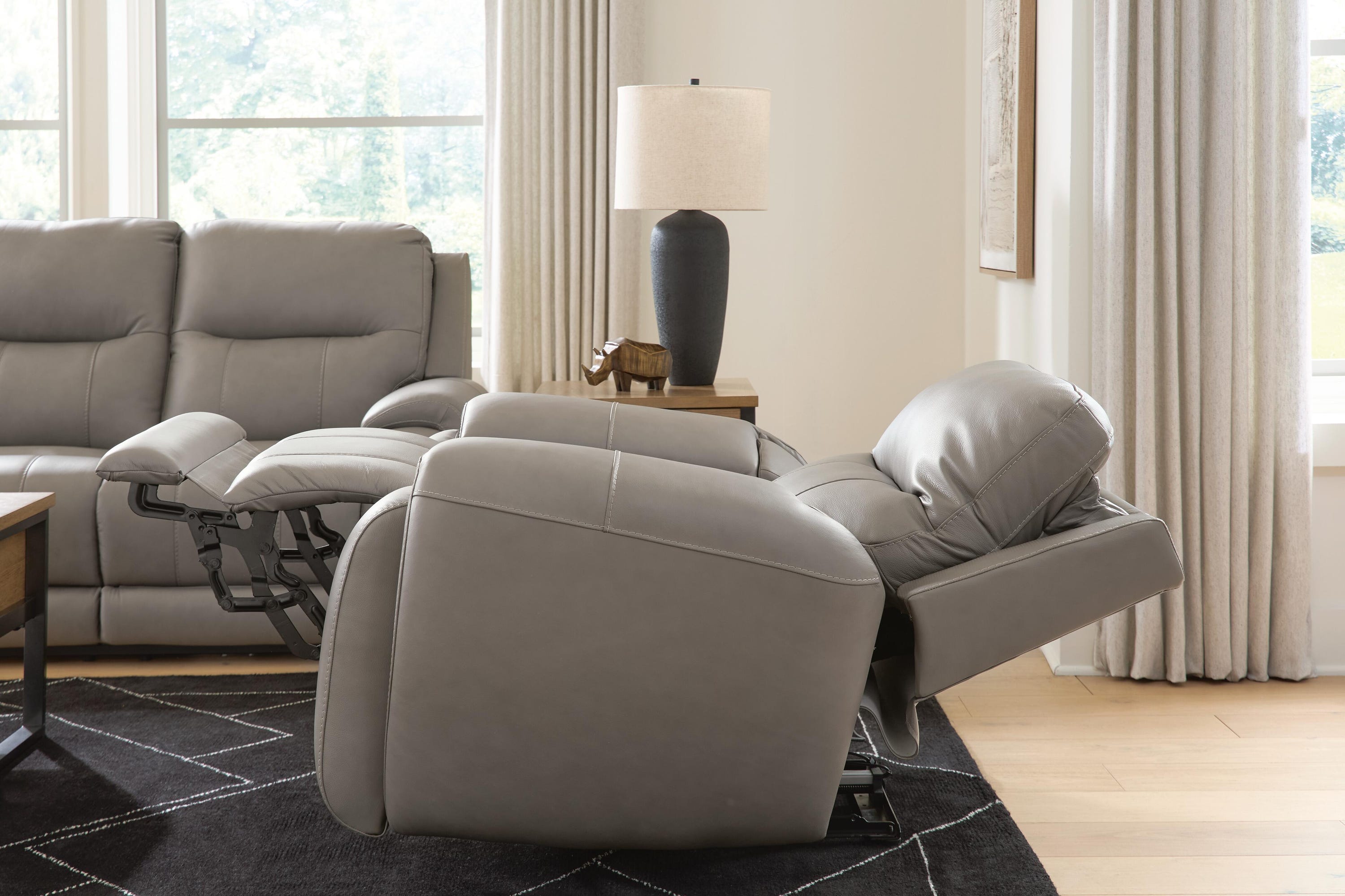 Real Moments Loveseat