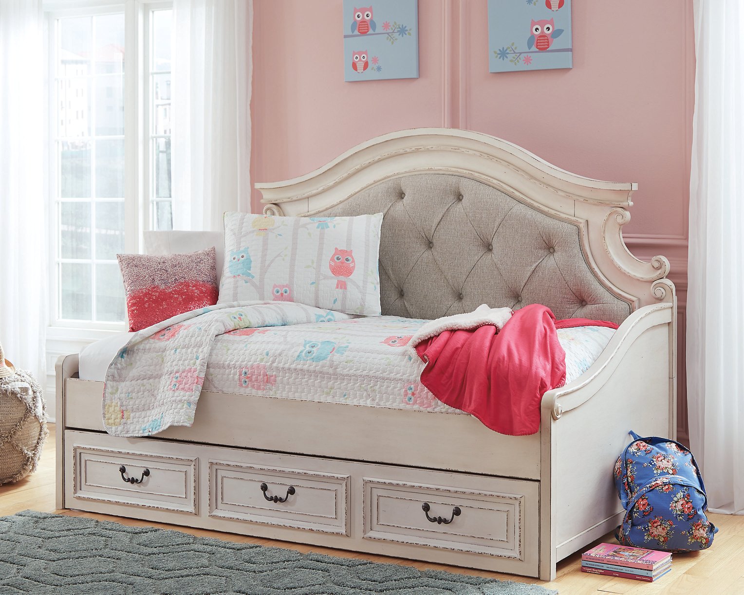 Realyn Daybed with 1 Large Storage Drawer