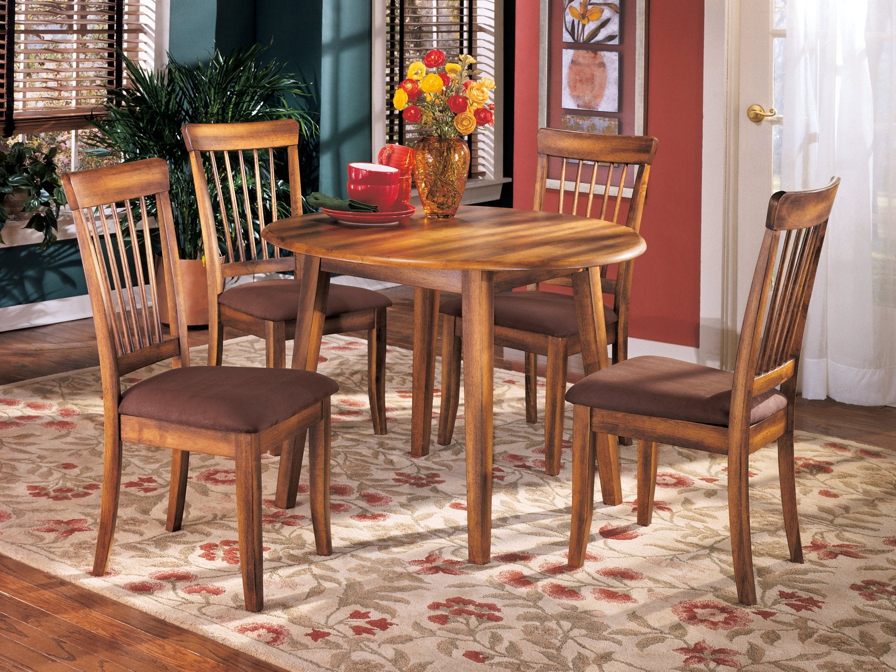 Berringer Dining Set